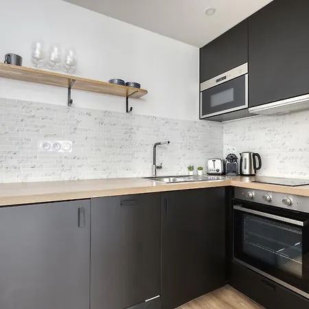 Modern & Pleasant Flat In The Heart Of The 15th Apartment